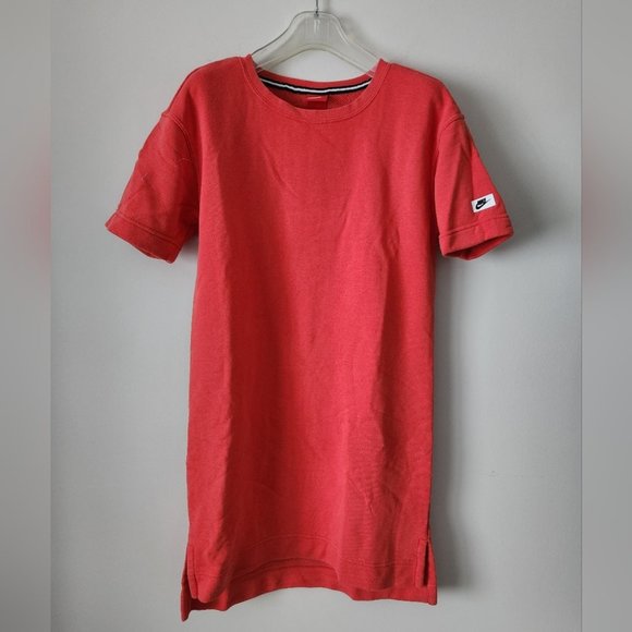 ☘️ NIKE Dress Sweatshirt - Picture 1 of 5